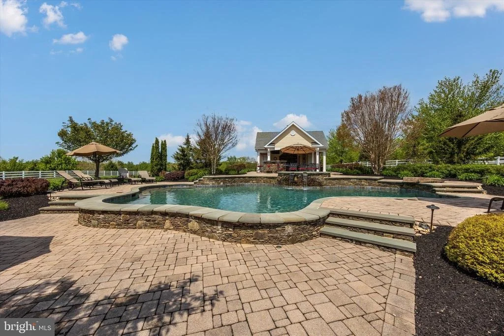 Photo of 6170 CHALLEDON CIRCLE