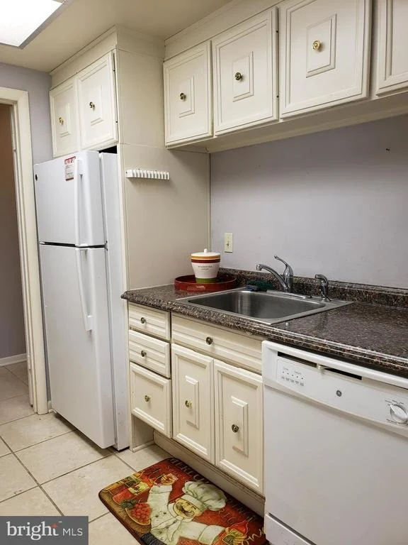 Photo of Unit 73A at 3600 GLENEAGLES DRIVE