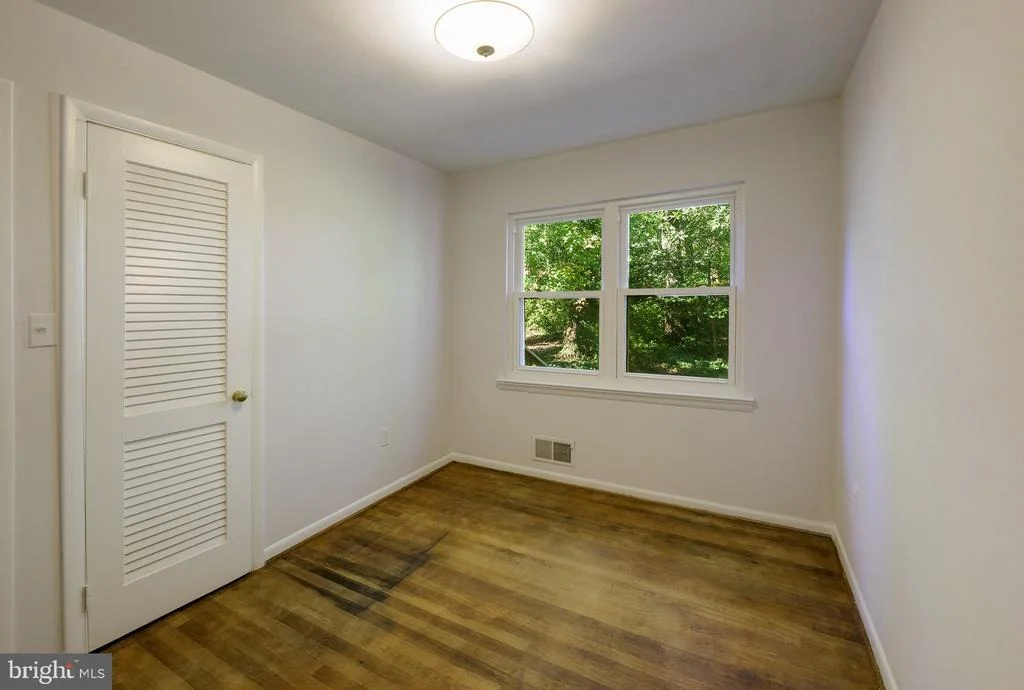 Photo of 3 LAKESIDE DRIVE
