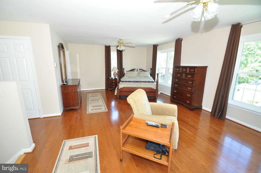 Photo of 4732 OAK ROAD