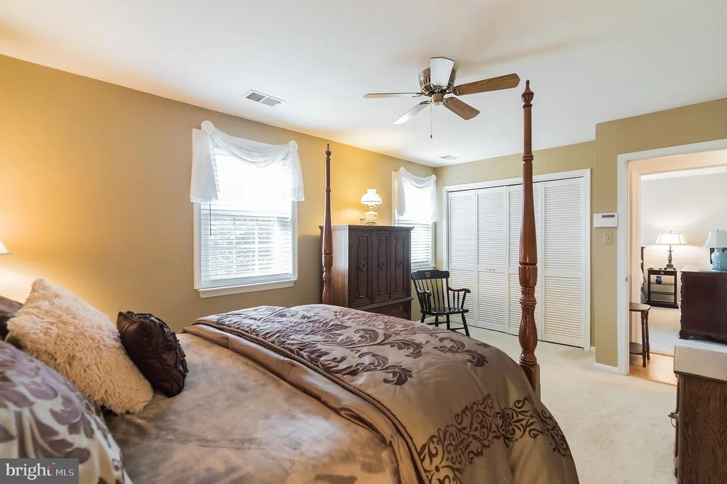 Photo of 8924 ROUNDLEAF WAY