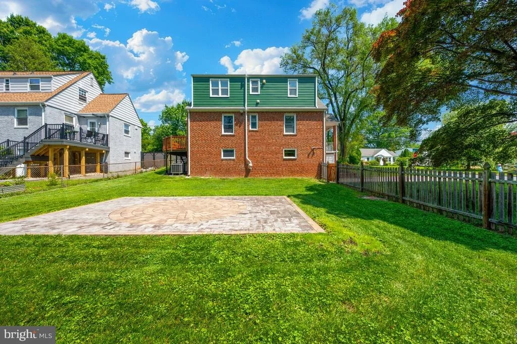 Photo of 6 E HAMILTON AVENUE