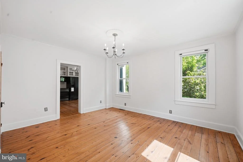Photo of 606 KINGS HIGHWAY