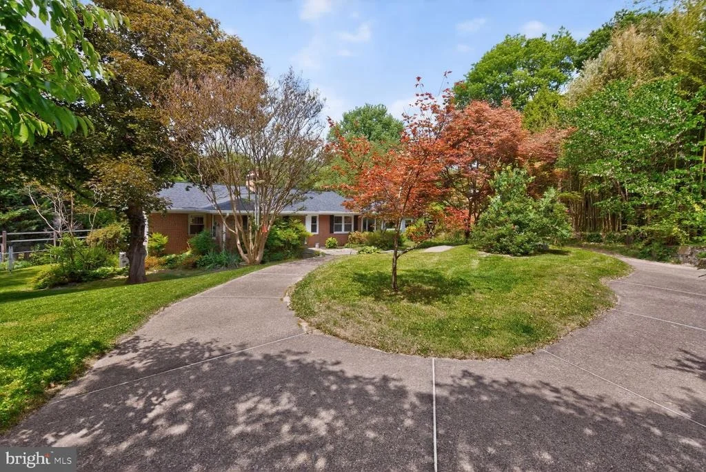 Photo of 13004 CHESTNUT OAK DRIVE