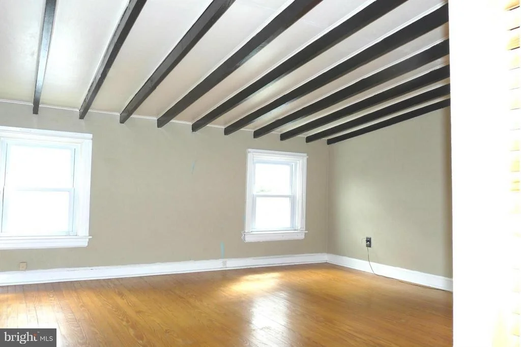 Photo of 604 MILITARY ROAD