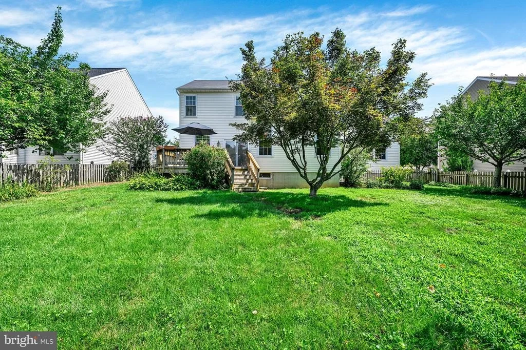 Photo of 1420 MOONSHADOW ROAD