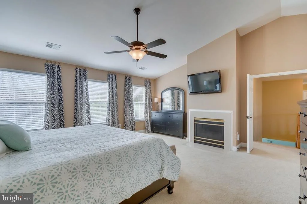 Photo of 17221 PICKWICK DRIVE