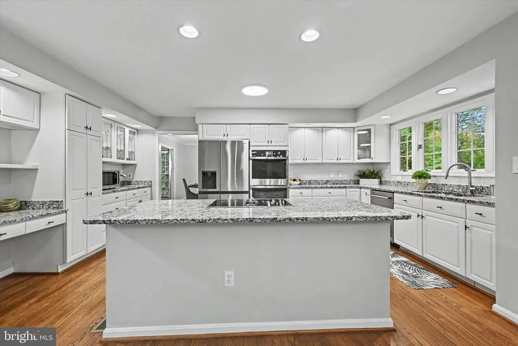 Photo of 8033 CREST ROAD