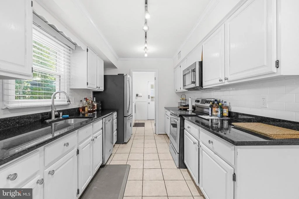 Photo of 6640 PARK HALL DRIVE