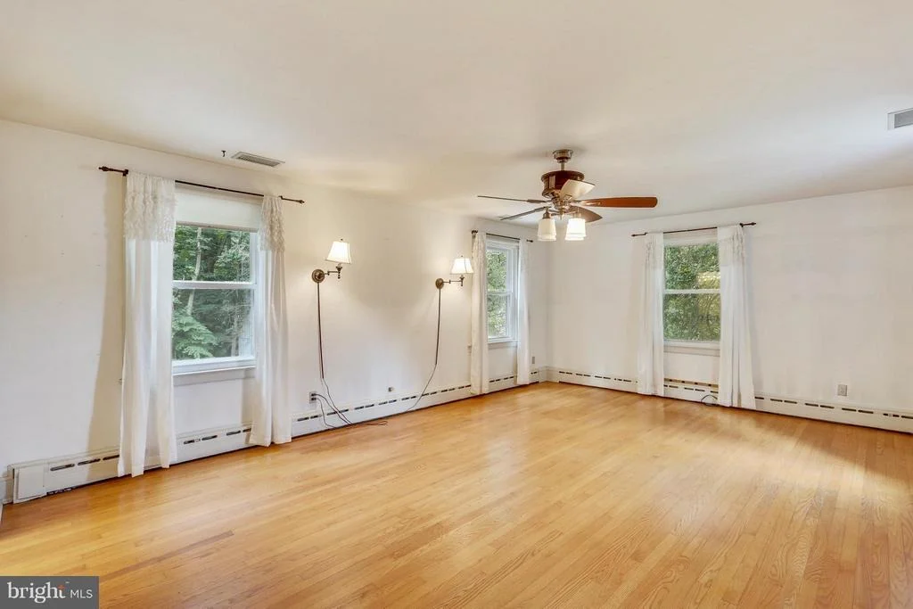 Photo of 17415 BATCHELLORS FOREST ROAD