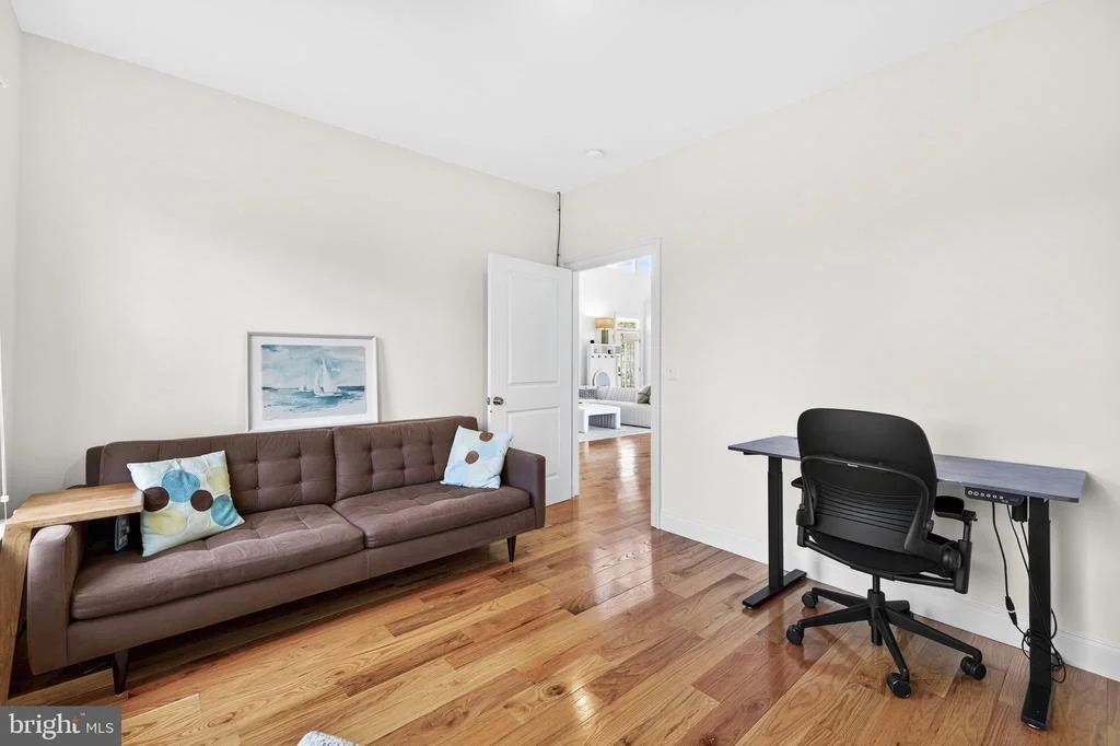 Photo of 4050 CARRINGTON