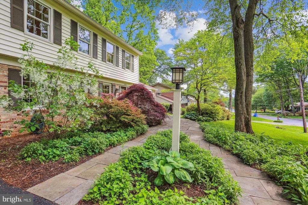 Photo of 17817 CADDY DR