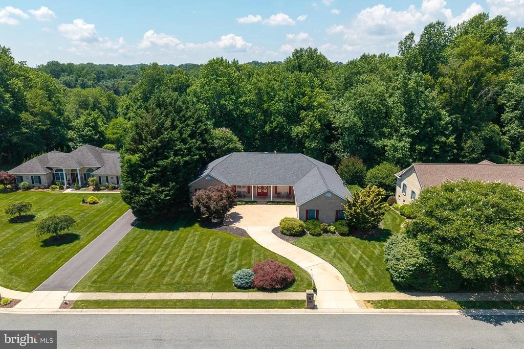 Photo of 922 SIDEHILL DRIVE