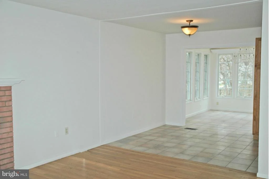 Photo of 403 PICKETT LANE
