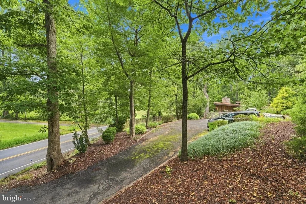 Photo of 7221 CLIFTON ROAD