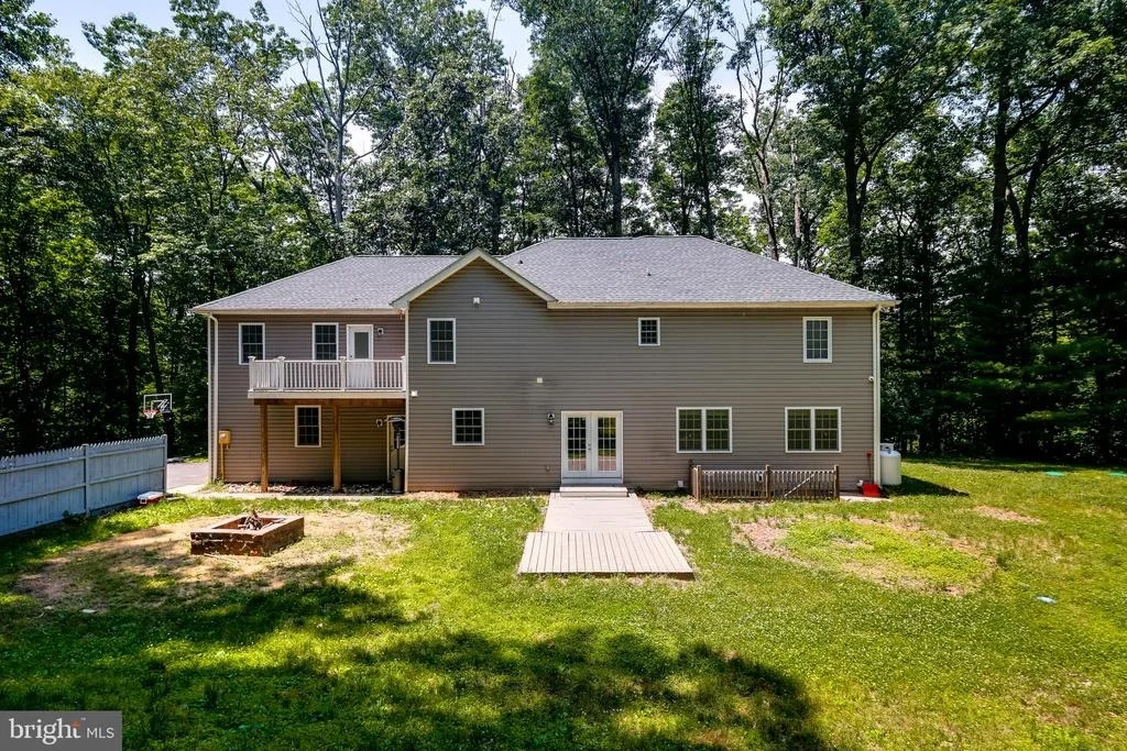 Photo of 3319 MAIL ROAD