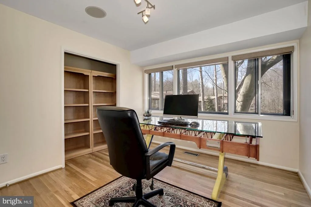 Photo of 3010 CUNNINGHAM DRIVE
