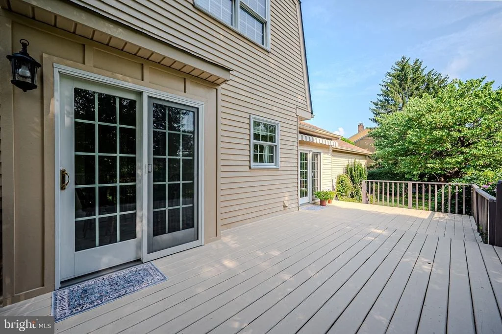 Photo of 49 TENBY CHASE DRIVE