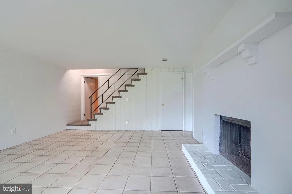 Photo of 2421 FOREST GREEN ROAD
