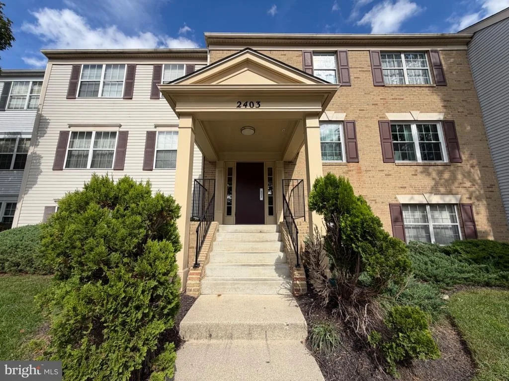 Photo of Unit 12CA at 2403 NORMANDY SQUARE PLACE