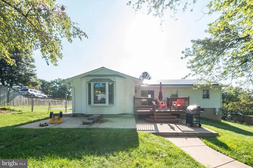 Photo of 5619 MANOR DRIVE