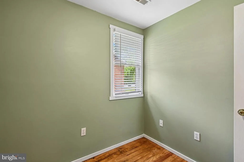 Photo of 302 LINDEN AVENUE