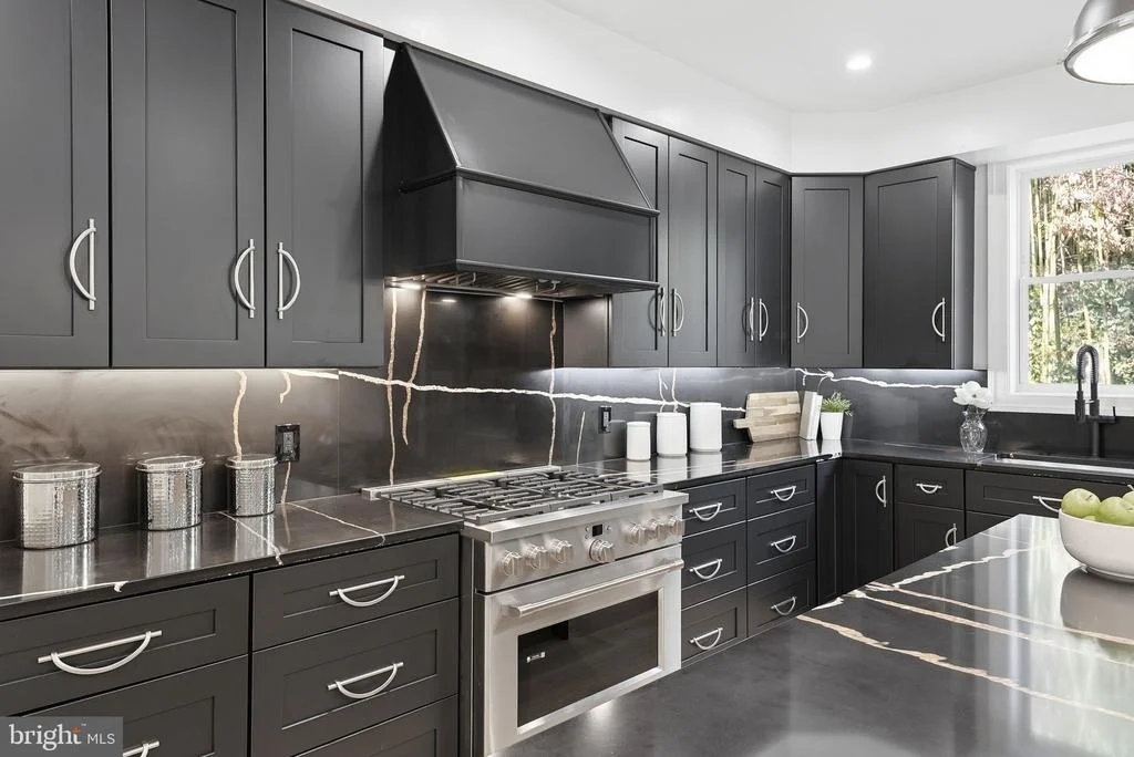 Photo of 5047 MACARTHUR BOULEVARD NW