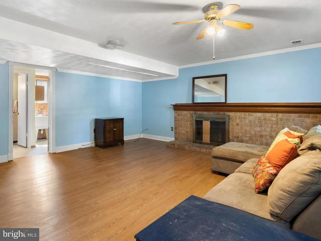 Photo of 19509 DUBARRY DRIVE