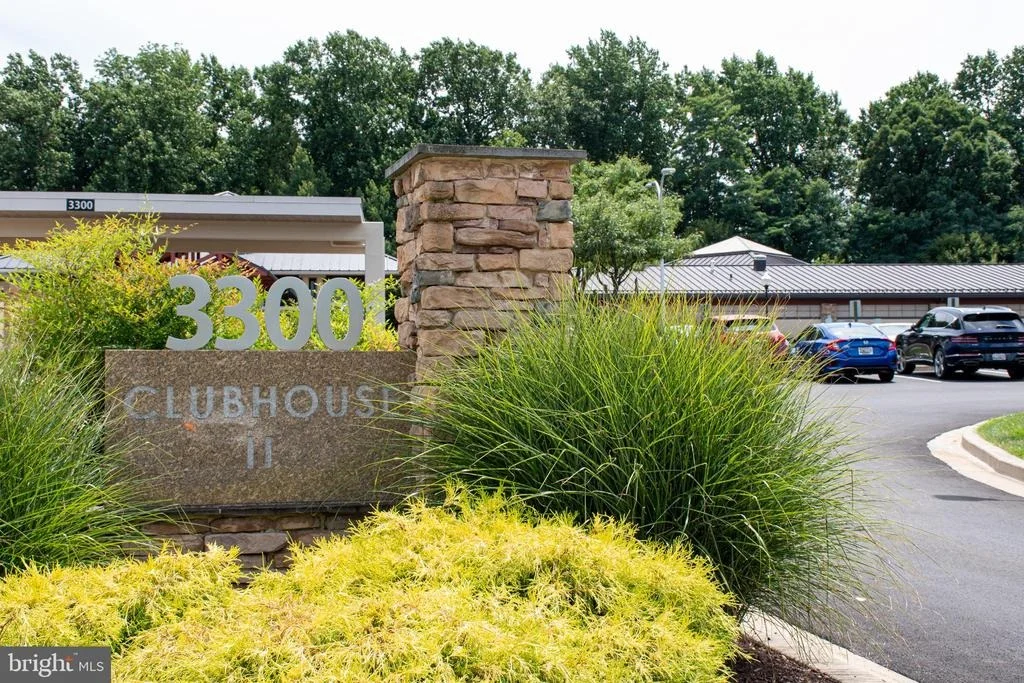 Photo of Unit 4608 at 15100 INTERLACHEN DRIVE