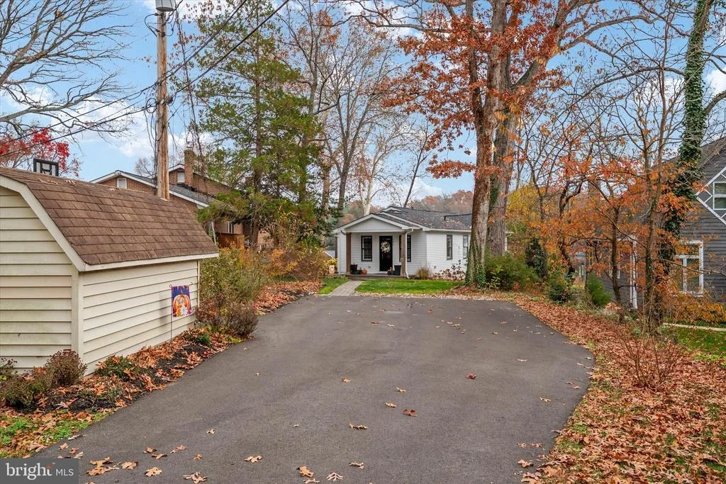 Photo of 394 NORTH DRIVE