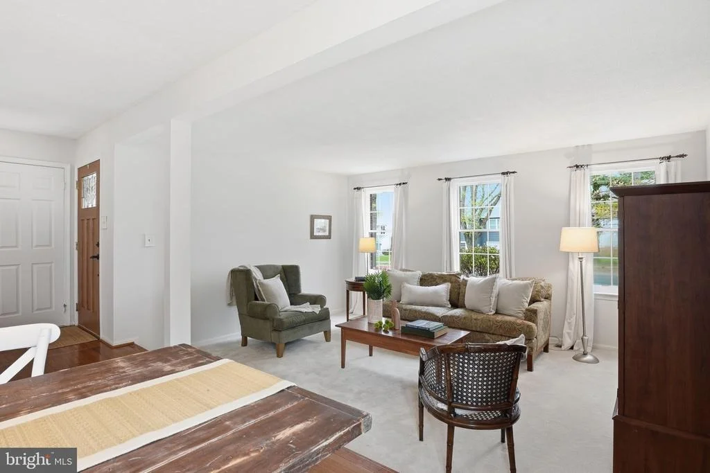 Photo of 289 COLLEGE MANOR DRIVE