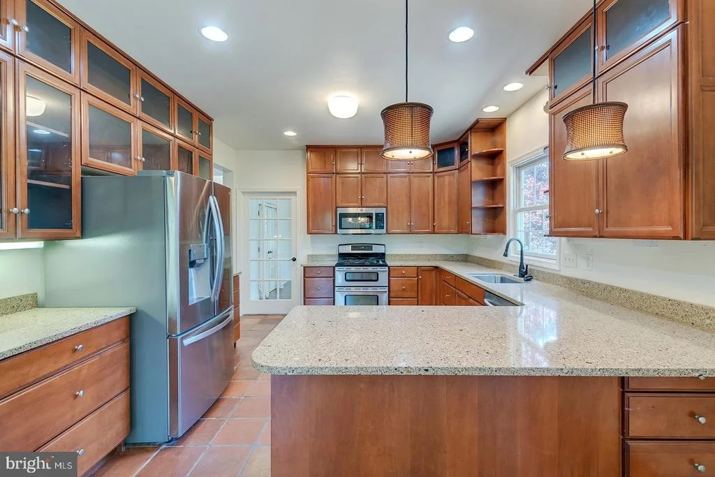 Photo of 142 W SHORE DRIVE