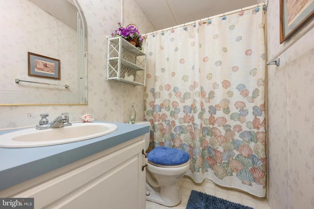 Photo of 16319 CAPES COVE LANE