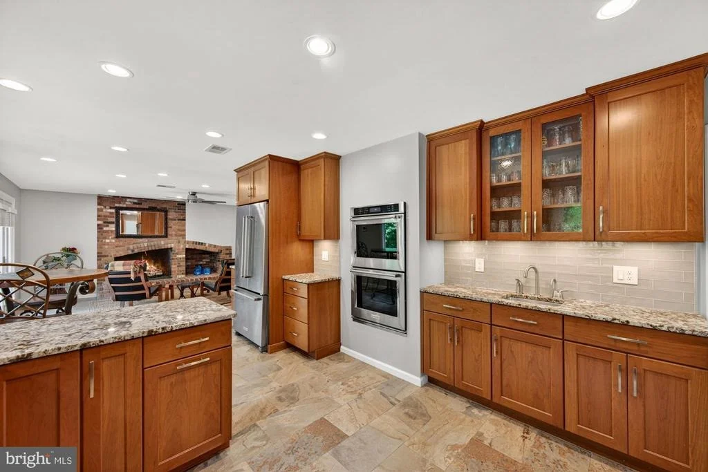 Photo of 11416 VALE ROAD
