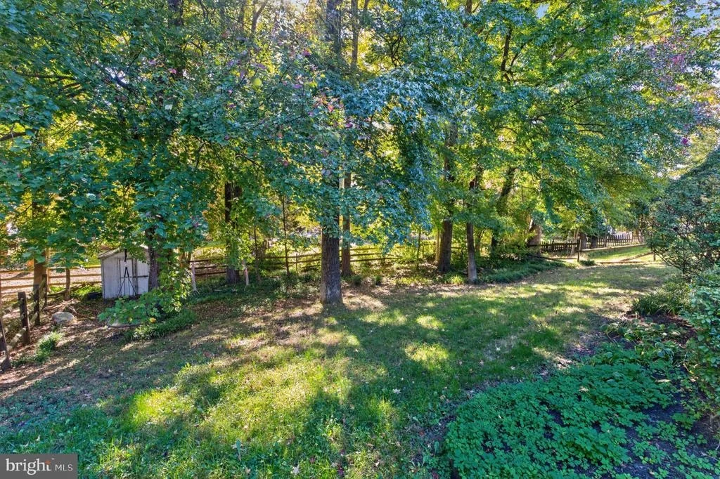 Photo of 7111 CARNATION COURT