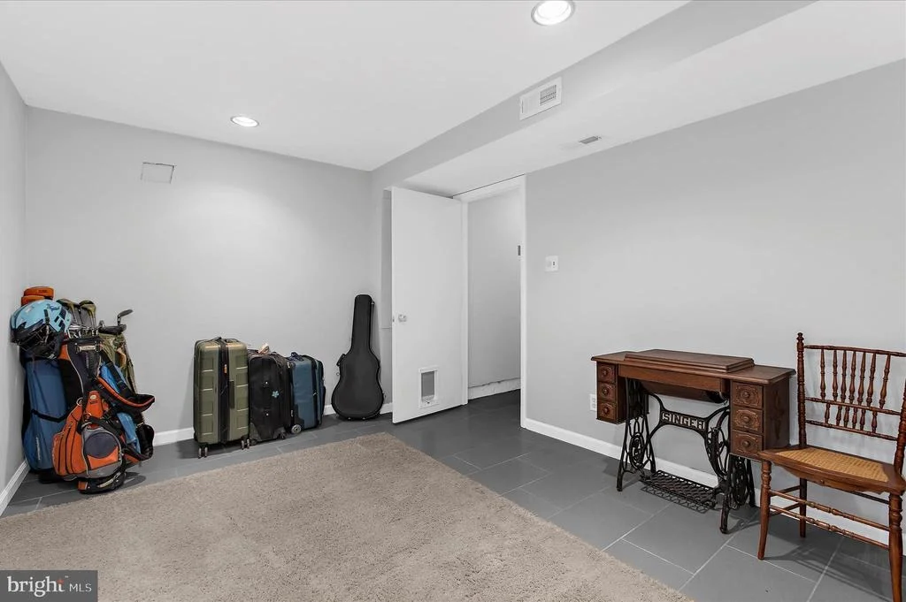 Photo of 2642 QUEEN ANNE CIRCLE