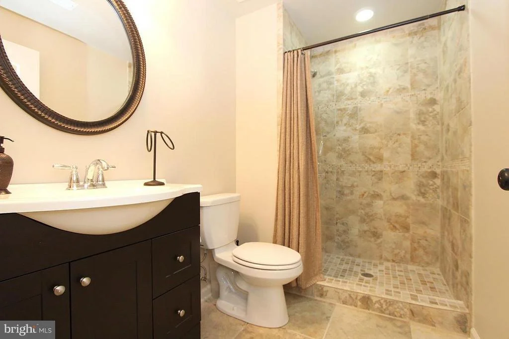 Photo of 13705 VANDERBILT WAY