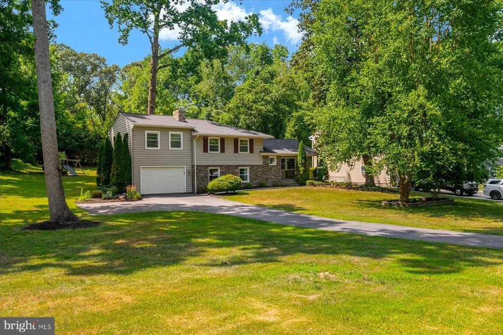 Photo of 1134 VALLEY DRIVE