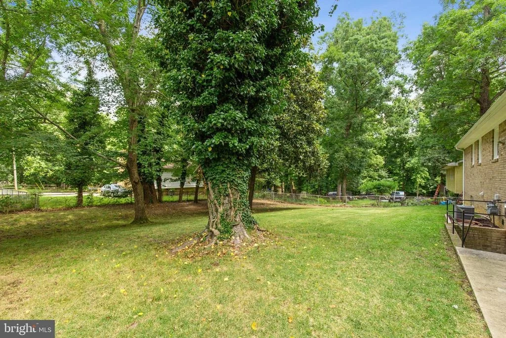Photo of 12403 LYTTON AVENUE