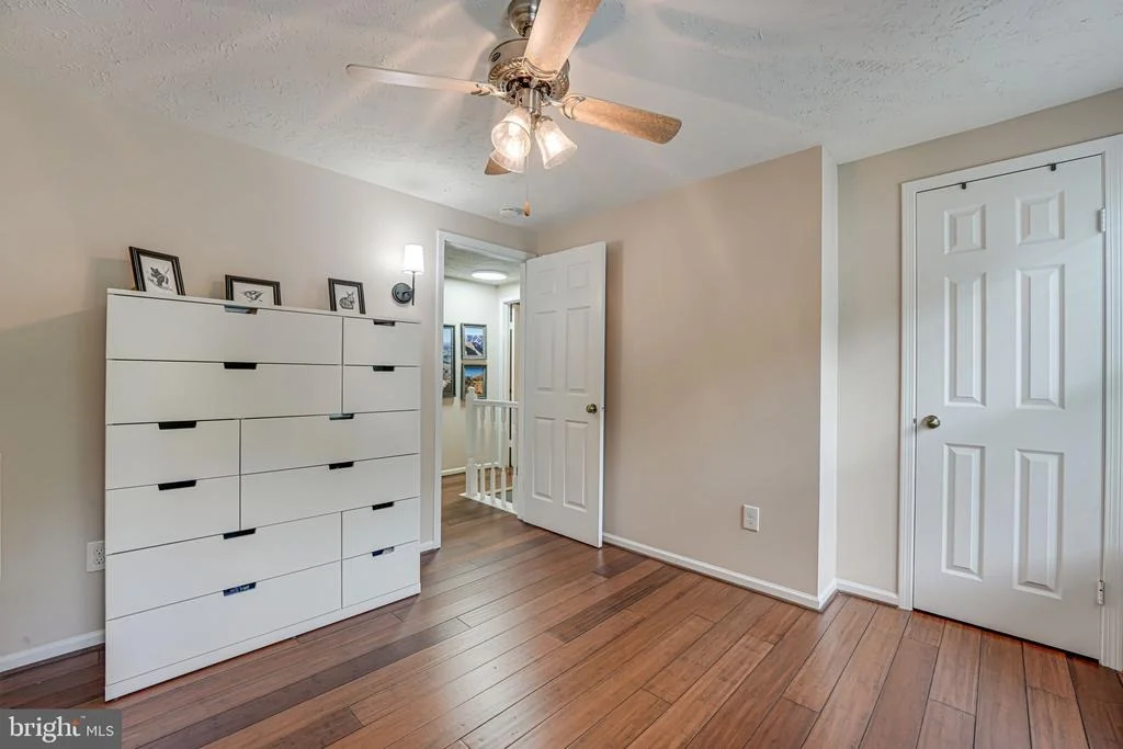 Photo of 15198 HOLLEYSIDE DRIVE