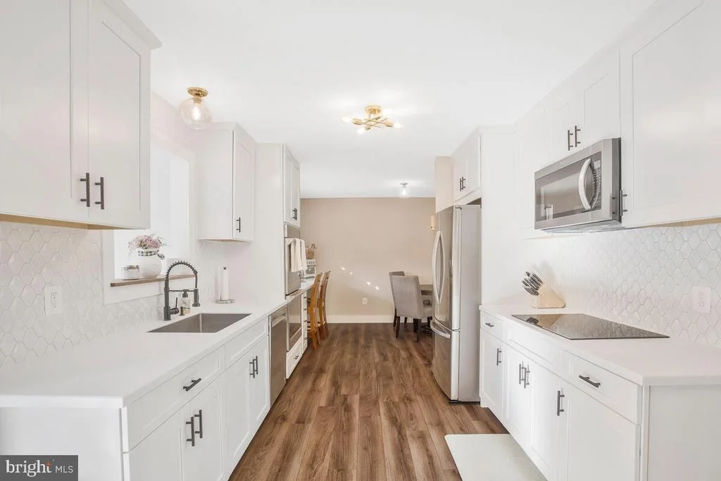 Photo of 11216 LAKEVIEW DRIVE