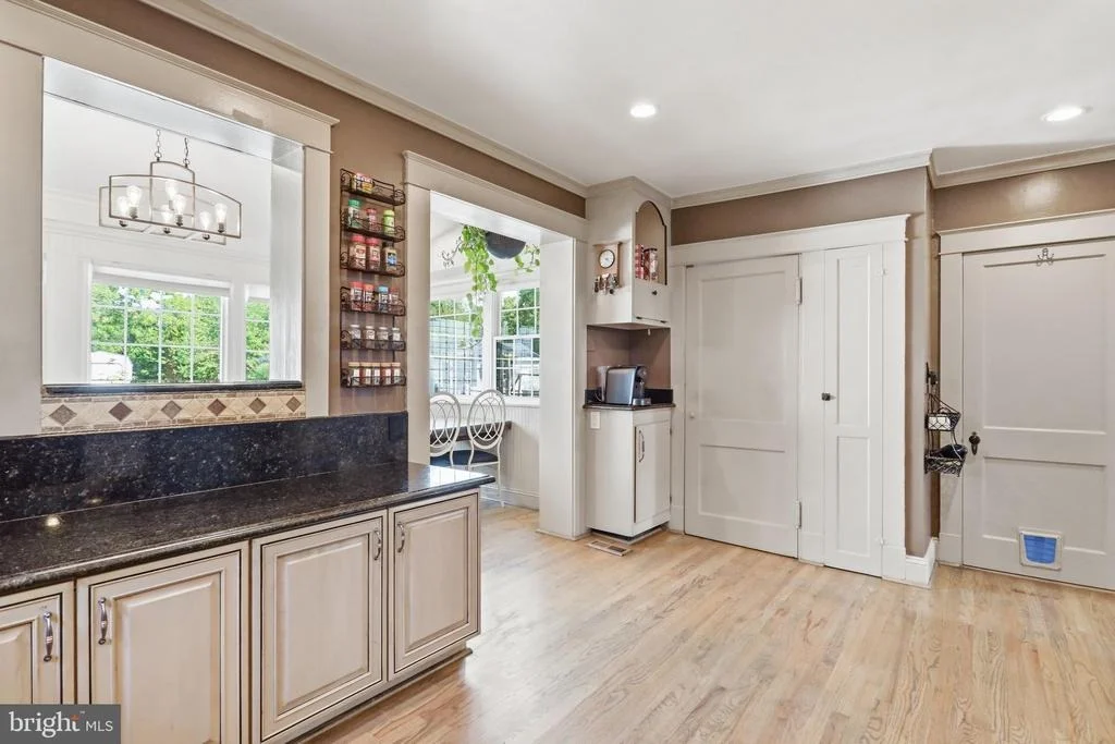 Photo of 5921 QUINN ROAD