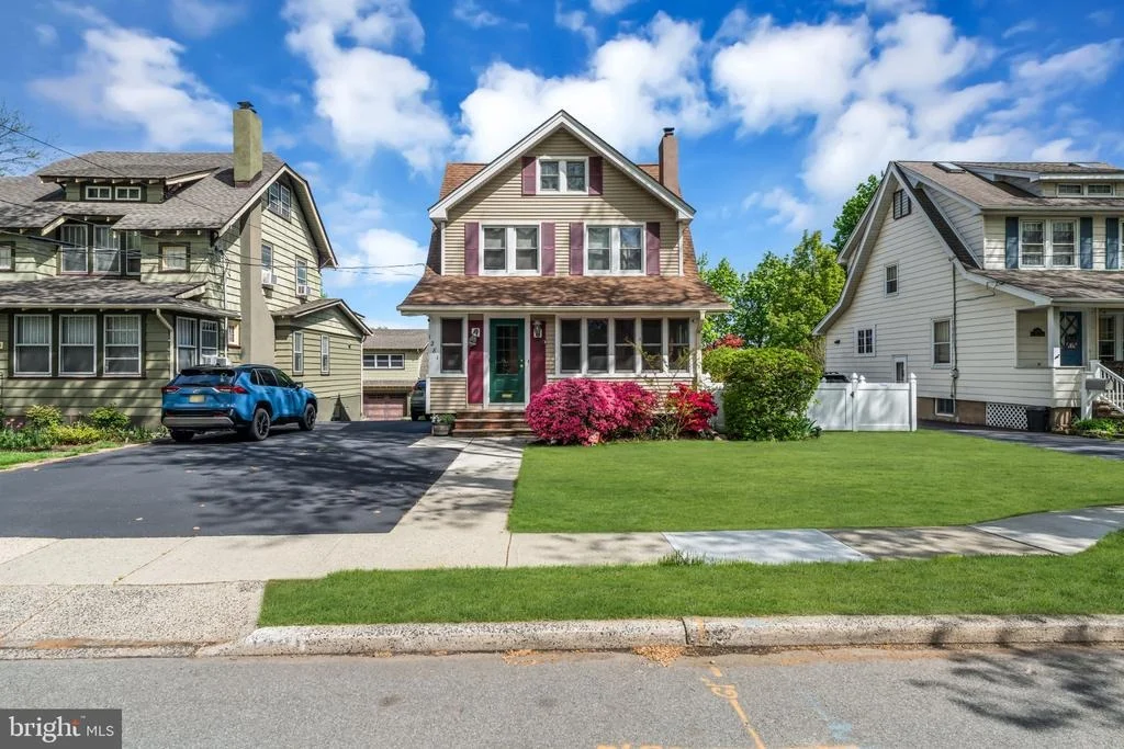 Photo of 1281 LONGFELLOW AVE