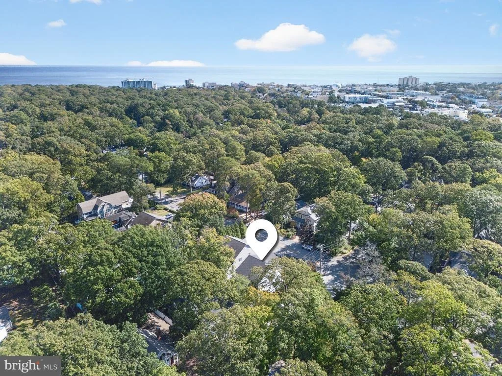 Photo of 143 HENLOPEN AVENUE