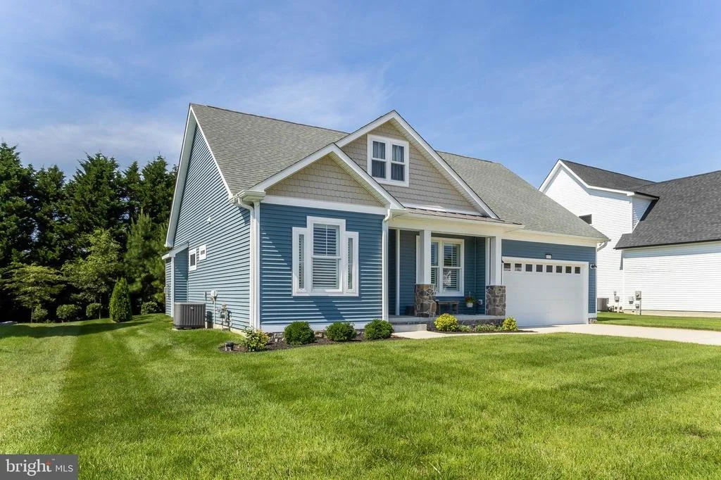Photo of 16454 FOUR LEAF DRIVE