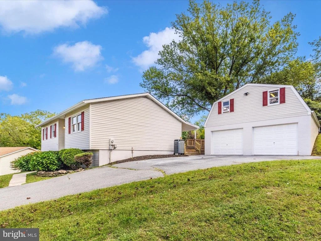 Photo of 7291 BEECHTREE LANE