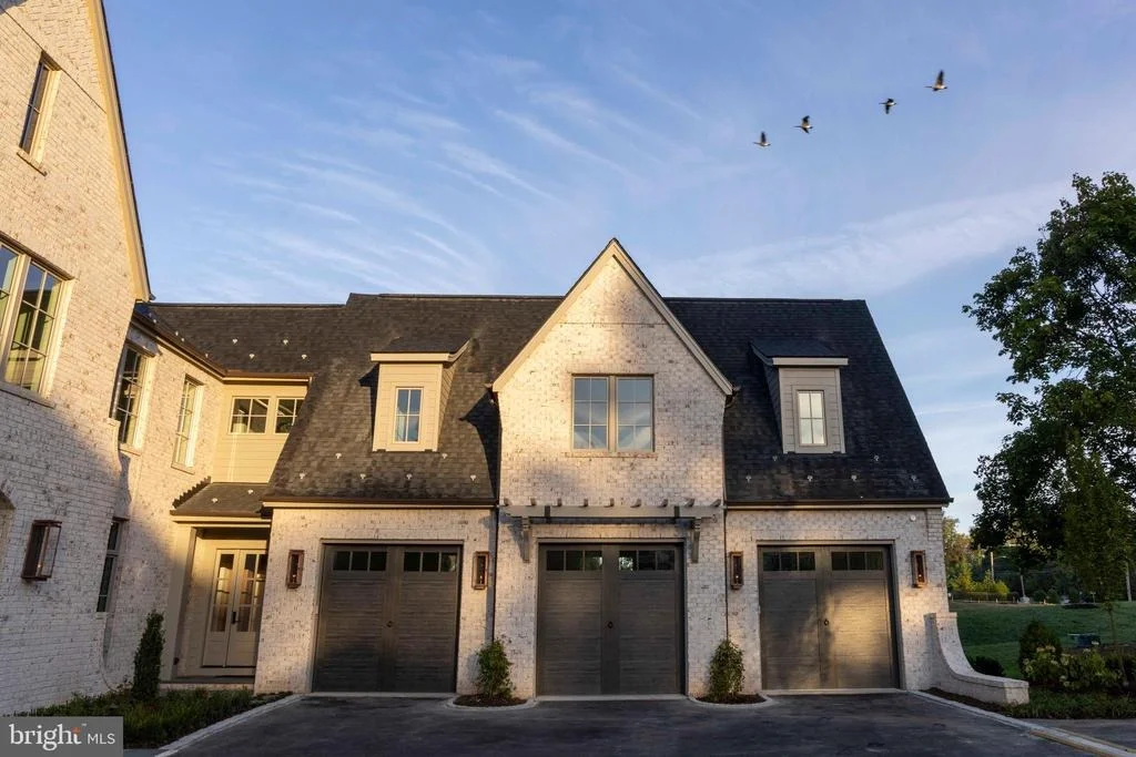 Photo of 9605 GEORGETOWN PIKE