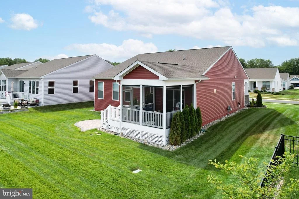 Photo of 25068 TREEVIEW LN