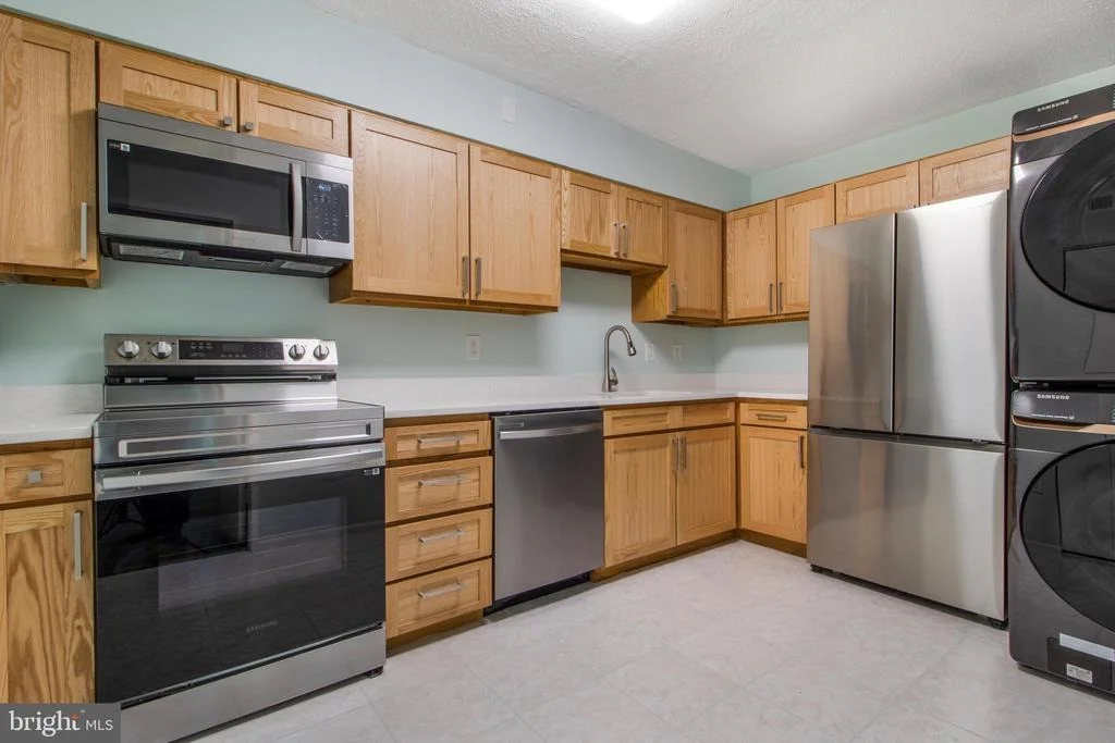 Photo of Unit 31020 at 15115 INTERLACHEN DRIVE