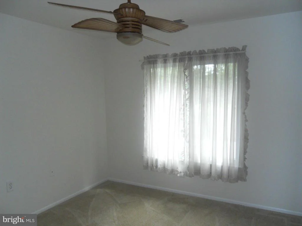 Photo of 18924 LINDENHOUSE ROAD